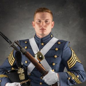 Meet your Posher, Devan